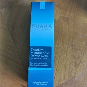 Titanium Microneedle Derma Roller - Gray